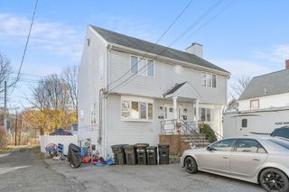25 Auburn St, Saugus, MA 01906
