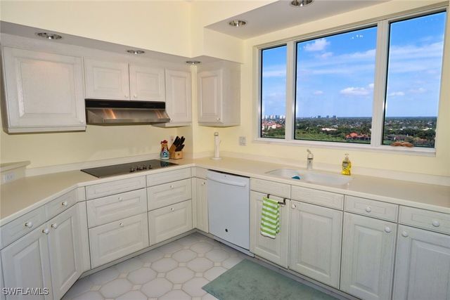 8990 Bay Colony DR 1203, Naples, FL 34108