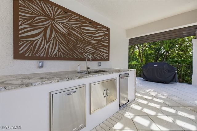 8990 Bay Colony DR 1203, Naples, FL 34108