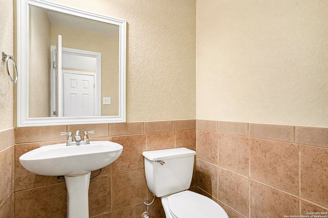 9302 Longmire, San Antonio, TX 78245