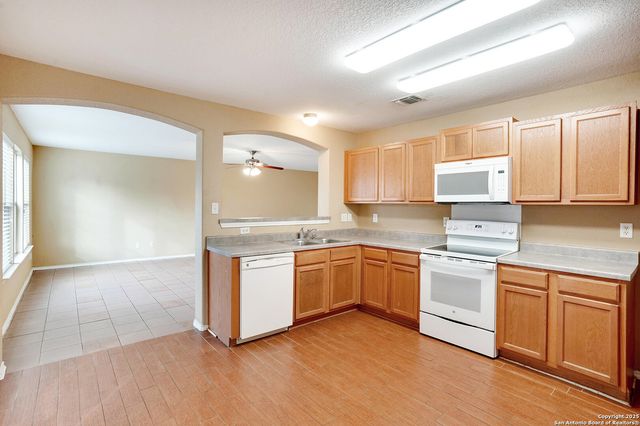 9302 Longmire, San Antonio, TX 78245