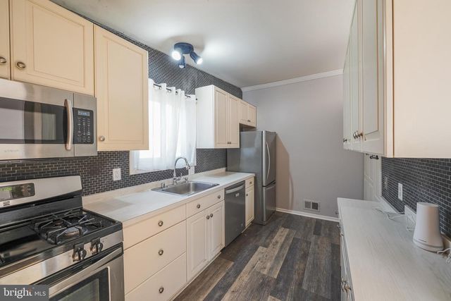 2303 PINNEBERG AVE, Rockville, MD 20851