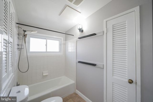 2303 PINNEBERG AVE, Rockville, MD 20851