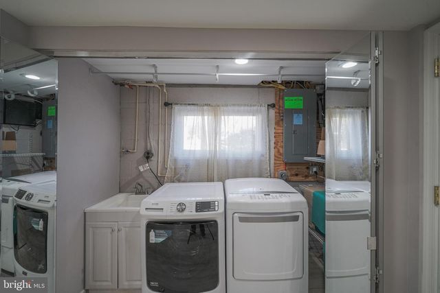 2303 PINNEBERG AVE, Rockville, MD 20851