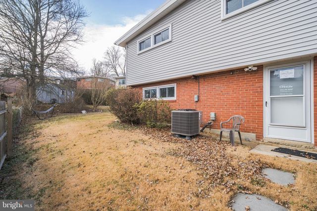 2303 PINNEBERG AVE, Rockville, MD 20851