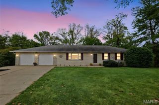 12 Blossom Lake Lane, Maryville, IL 62062