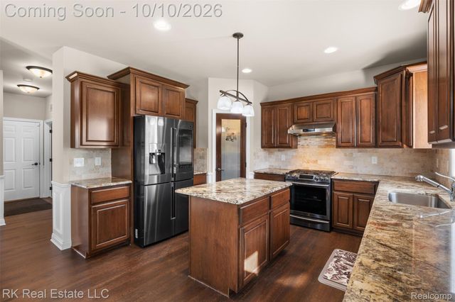 49586 Manistee Drive, Chesterfield Township, MI 48047