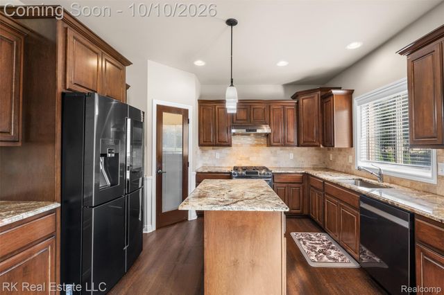49586 Manistee Drive, Chesterfield Township, MI 48047