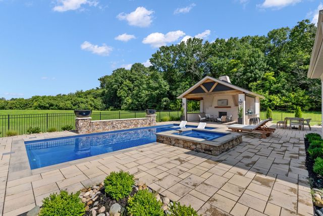3125 Chase Point Dr, Franklin, TN 37067