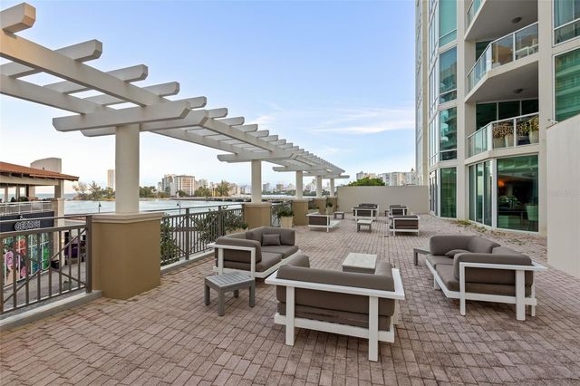 5 AVE MUNOZ RIVERA 404, San Juan, PR 00901