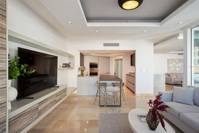 5 AVE MUNOZ RIVERA 404, San Juan, PR 00901