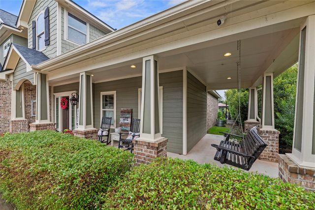 18904 W Grand Pine Circle, Montgomery, TX 77356