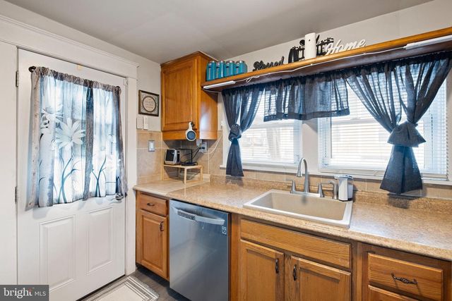 2901 ARLINGTON AVE, Brookhaven, PA 19015