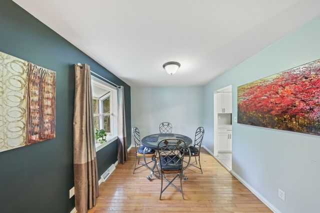3869 Kingsway Drive, Crown Point, IN 46307