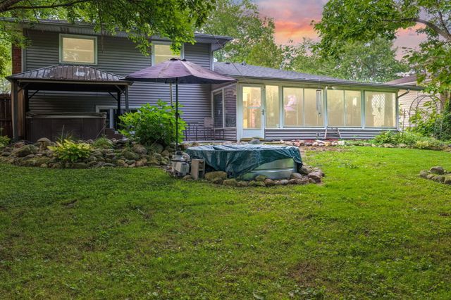 3869 Kingsway Drive, Crown Point, IN 46307