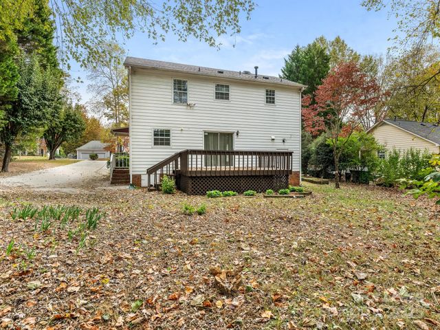 9701 Kent Village Drive, Charlotte, NC 28269