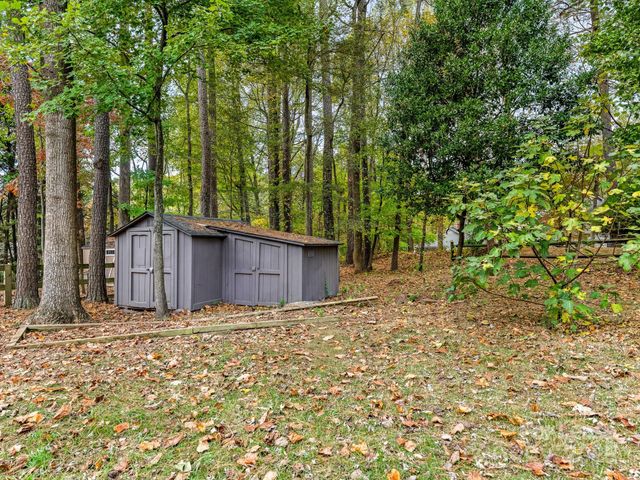 9701 Kent Village Drive, Charlotte, NC 28269