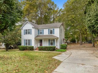 9701 Kent Village Drive, Charlotte, NC 28269