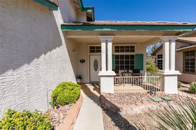 2072 Smoketree Village Circle, Henderson, NV 89012