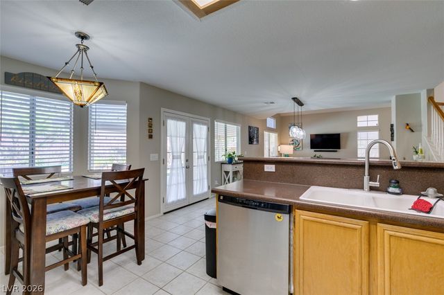 2072 Smoketree Village Circle, Henderson, NV 89012