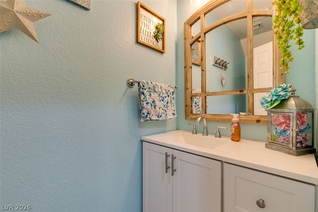 2072 Smoketree Village Circle, Henderson, NV 89012