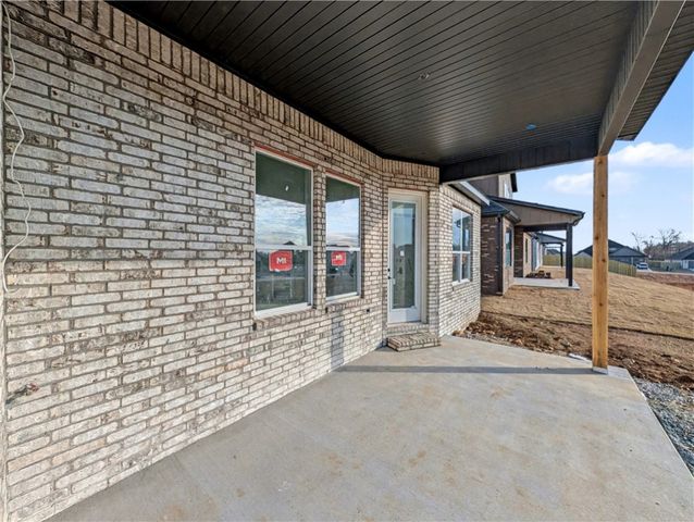 1841 Bluestem Drive, Centerton, AR 72719