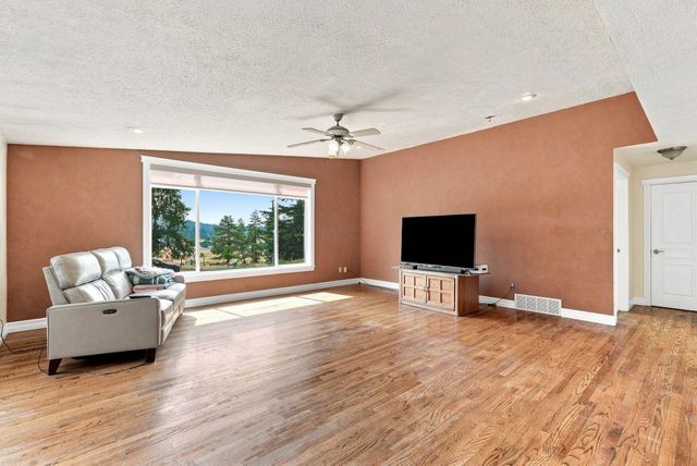 5603 E 27th Ave, Spokane, WA 99223