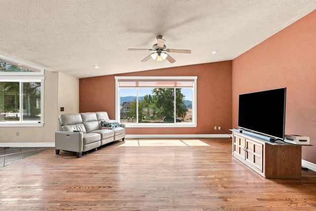 5603 E 27th Ave, Spokane, WA 99223