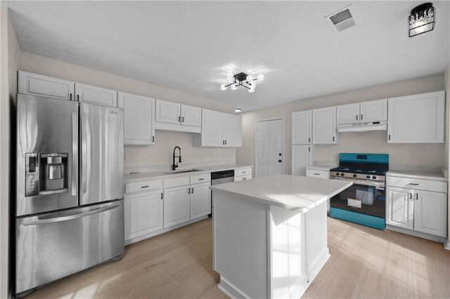 180 Preston Oaks Drive, Alpharetta, GA 30022