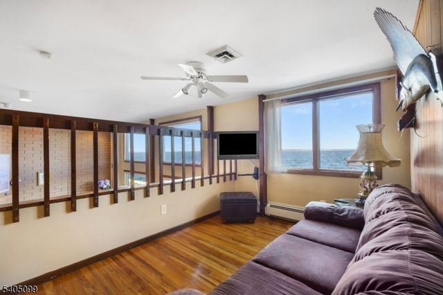 225 K Ct, Seaside Park Boro, NJ 08752