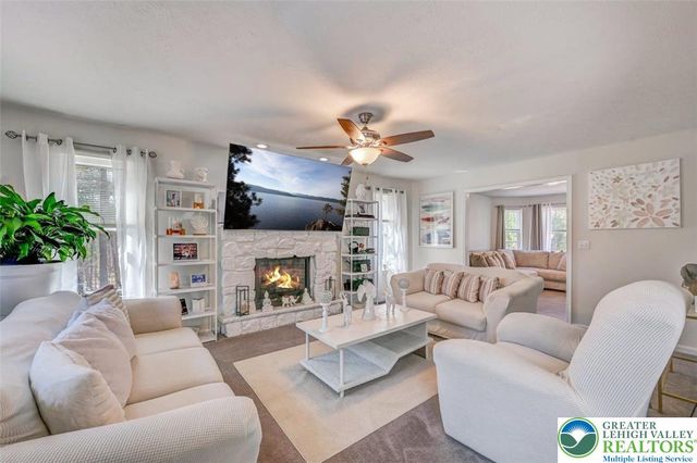 235 Jackie Court, Price Twp, PA 18302