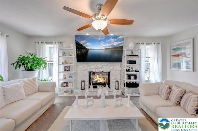 235 Jackie Court, Price Twp, PA 18302