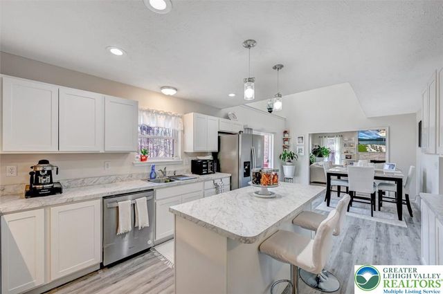 235 Jackie Court, Price Twp, PA 18302