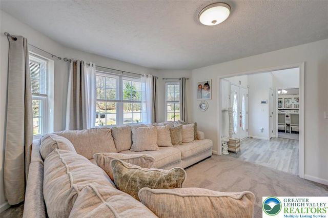 235 Jackie Court, Price Twp, PA 18302