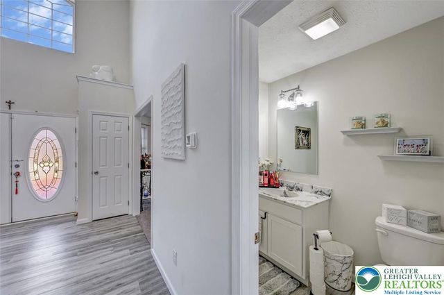 235 Jackie Court, Price Twp, PA 18302