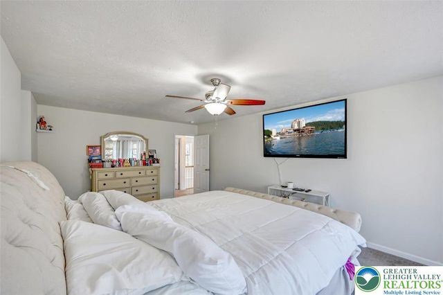 235 Jackie Court, Price Twp, PA 18302