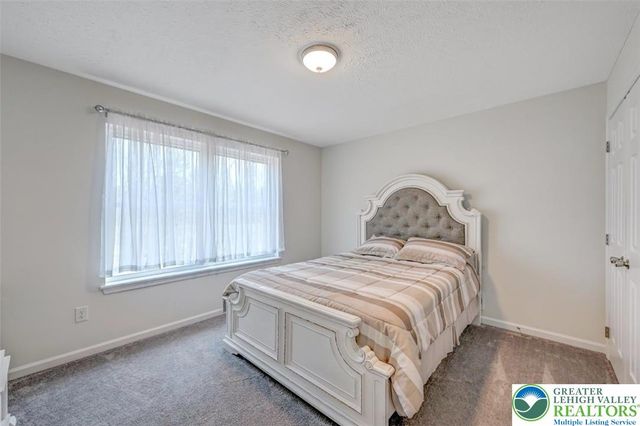 235 Jackie Court, Price Twp, PA 18302