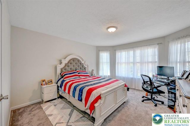 235 Jackie Court, Price Twp, PA 18302