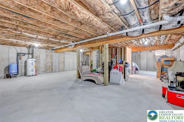 235 Jackie Court, Price Twp, PA 18302