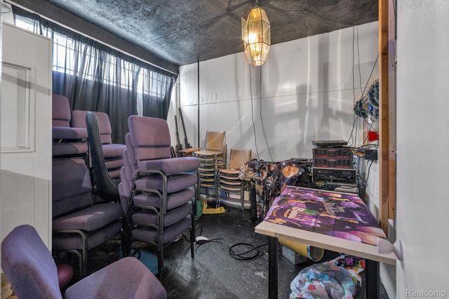 13200 Fenkell Street, Detroit, MI 48227