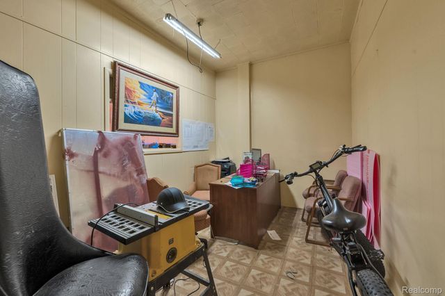 13200 Fenkell Street, Detroit, MI 48227