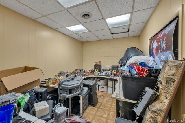 13200 Fenkell Street, Detroit, MI 48227