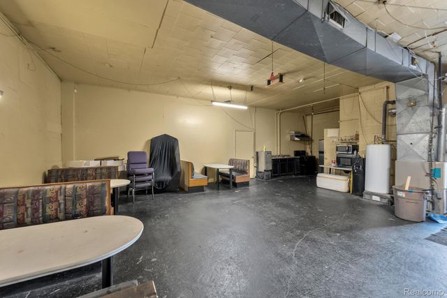 13200 Fenkell Street, Detroit, MI 48227