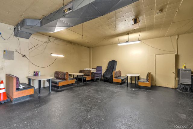 13200 Fenkell Street, Detroit, MI 48227