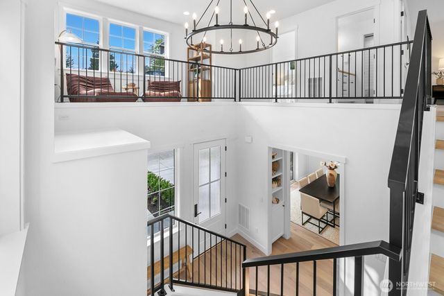 210 35th Avenue E, Seattle, WA 98112