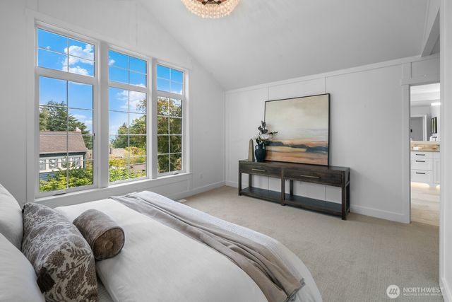 210 35th Avenue E, Seattle, WA 98112