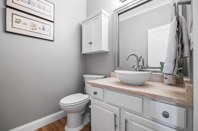 206 59th Court, West Des Moines, IA 50266