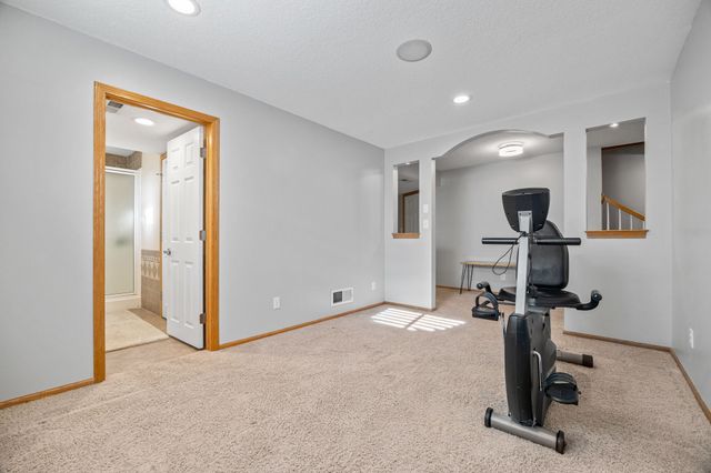 206 59th Court, West Des Moines, IA 50266