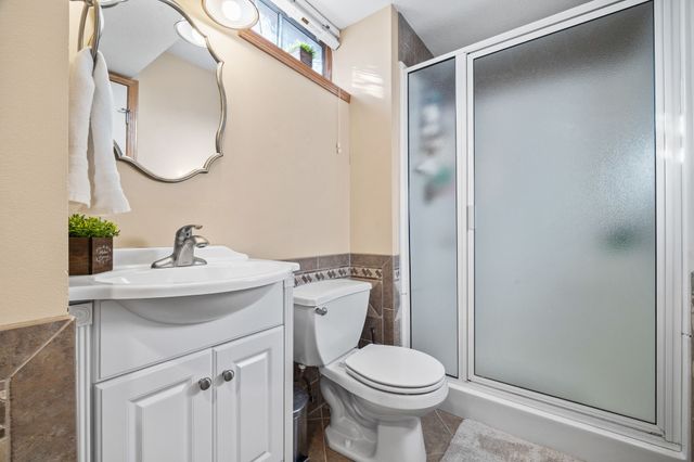 206 59th Court, West Des Moines, IA 50266