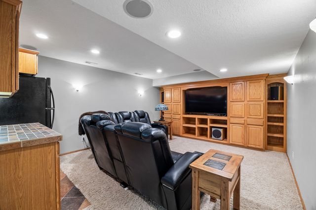 206 59th Court, West Des Moines, IA 50266